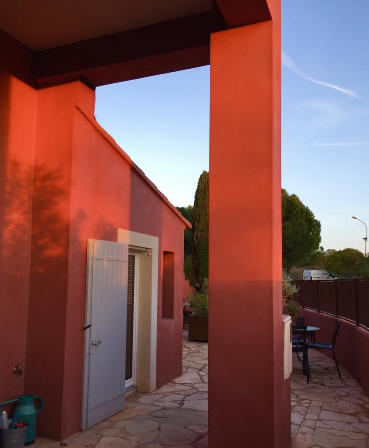 La Maison Des Ocres - Provence Roussillon en Isere Exterior foto